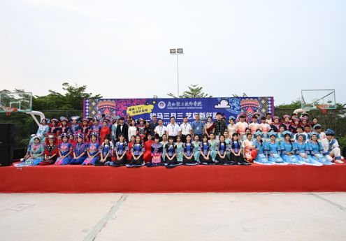 我院第二十八届校园文化艺术节开幕式暨“骏马三月三 艺启新征程”主题活动圆满举行