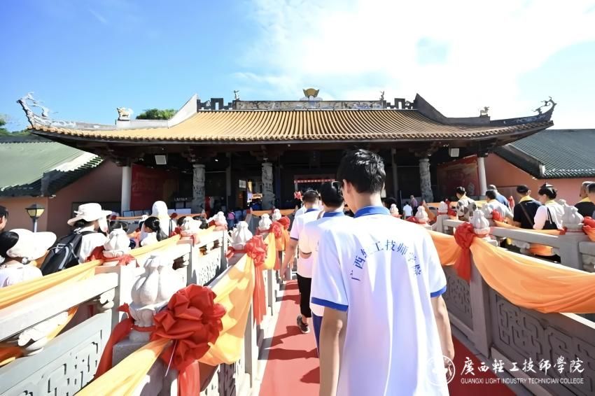 微信图片_2025-09-30_101654_829(1).jpg