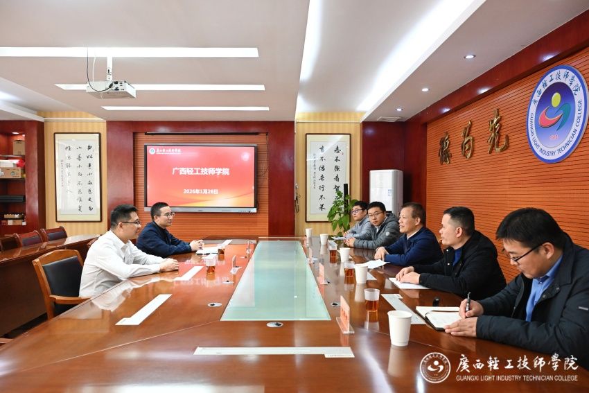 1769606911649792.jpg FE5645997A6EB2C2354379B184BE34C6.jpg